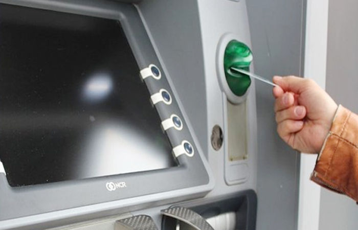 તમારા માટે ખરાબ સમાચાર : ATMથી પૈસા કાઢવા માટે આપવો પડી શકે છે વધારે ચાર્જ 1 - image