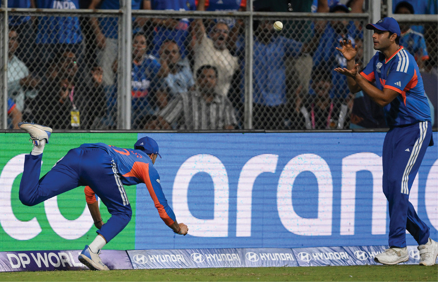 IND vs ENG: ભારતની ફાઈનલમાં એન્ટ્રી, ઈંગ્લેન્ડને હરાવ્યું, હવે 8મી માર્ચે ન્યૂઝીલેન્ડ સામે ટક્કર 3 - image