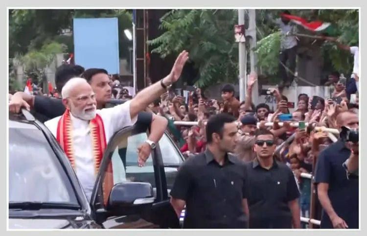 ગુજરાતમાં વડા પ્રધાન મોદી: નિકોલે રસ્તાના શો પછી પીએમ નરેન્દ્ર મોદી ગુજરાતમાં રોડ શો બાદ નિકોલમાં જાહેર સભાને સંબોધન કરશે