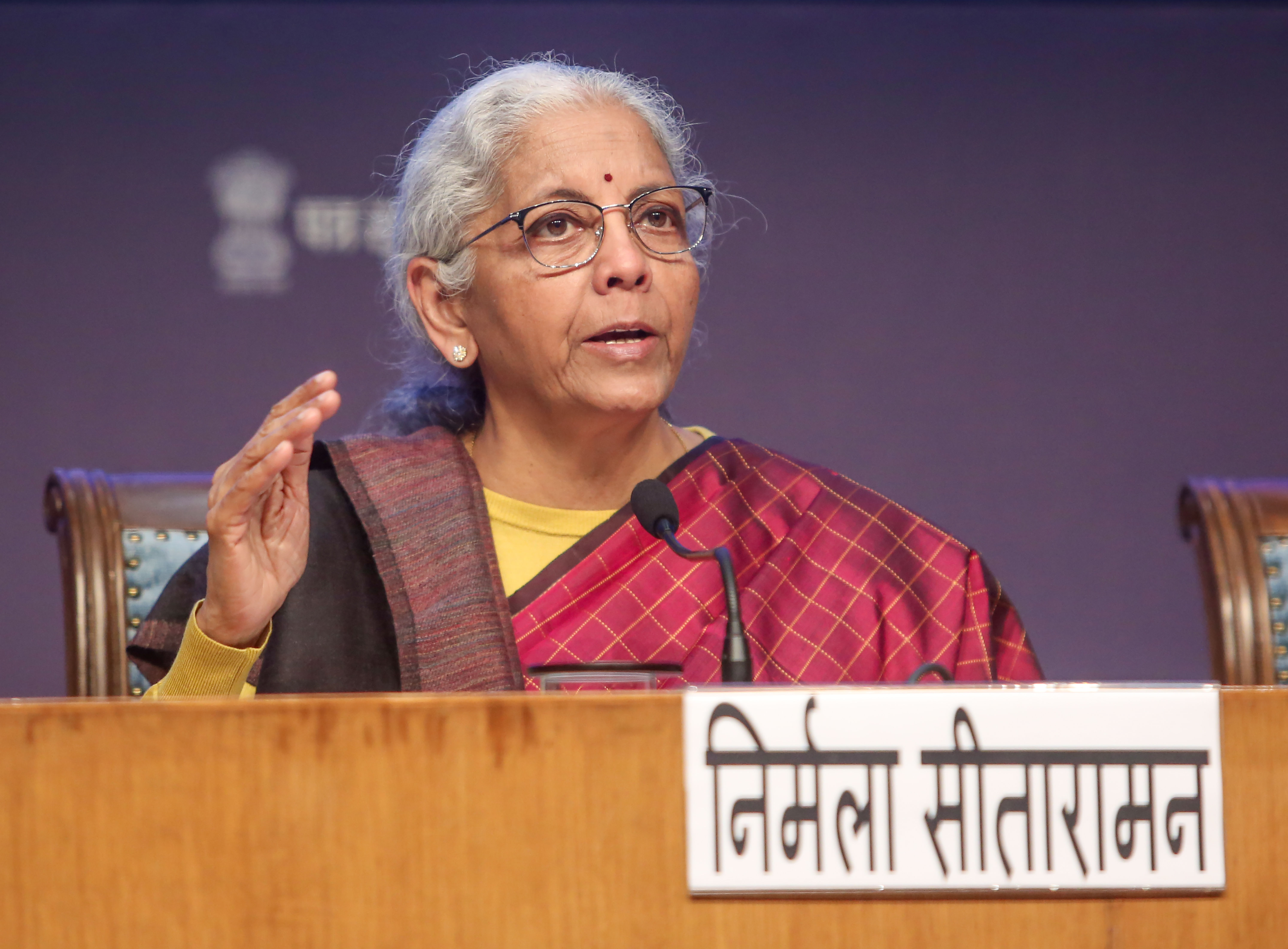 વિદેશમાં ફરવું સસ્તું થયું, વિદ્યાર્થી અને દર્દીઓ માટે પણ ખુશખબરી, જાણો બજેટમાં શું થઈ જાહેરાત 2 - image