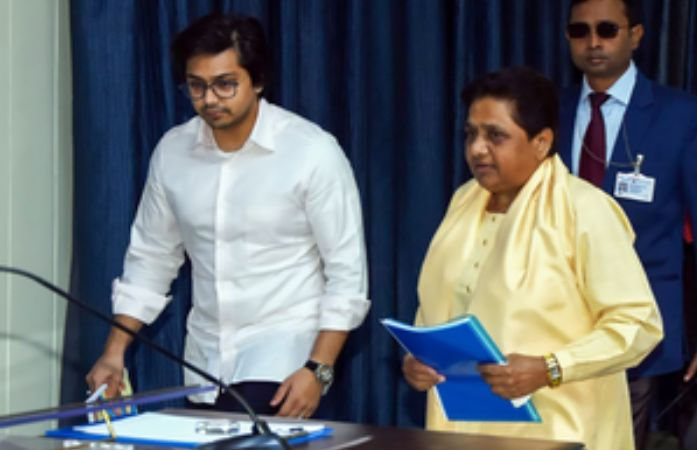 ઘીના ઠામમાં ઘી: માયાવતીએ ફરી ભત્રીજાને સોંપી મોટી જવાબદારી, ચીફ નેશનલ કોઓર્ડિનેટર બનાવ્યા 1 - image