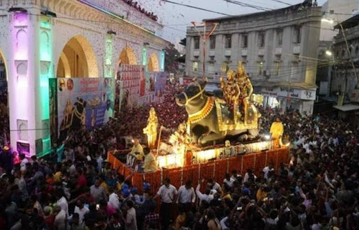 વડોદરામાં શિવજી કી સવારી, ભારત-પાક મેચ અને અમિત શાહના કાર્યક્રમો નિમિત્તે 5000 પોલીસ તૈનાત 2 - image