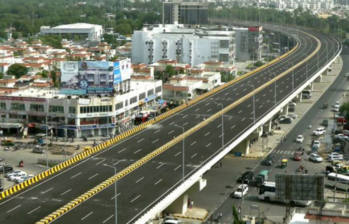 AMC શહેરના 84 બ્રિજ પર CCTV લગાવશે, NHAI અને R&Bની ખેંચતાણમાં SG હાઈવે પર ક્યારે લાગશે? 1 - image