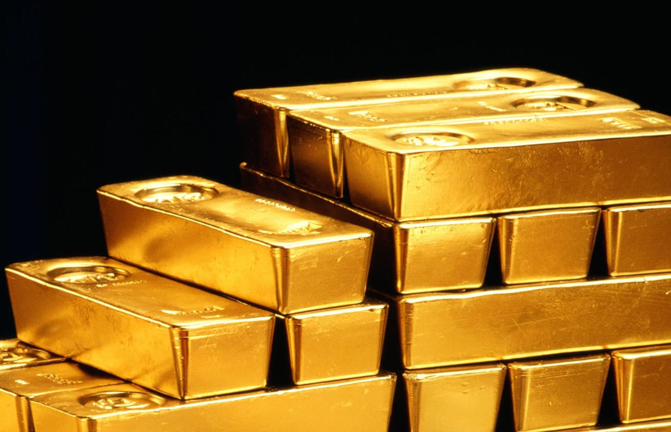 Gold hits record high crossing rs 150000 on MCX silver breaks record