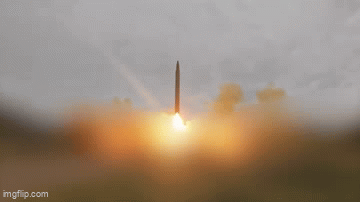 યુદ્ધમાં ઈરાને બ્રહ્માસ્ત્ર બતાવ્યું! દુનિયાએ પહેલીવાર જોઈ 'ડાન્સિંગ મિસાઈલ', અમેરિકાનું ટેન્શન વધ્યું 1 - image