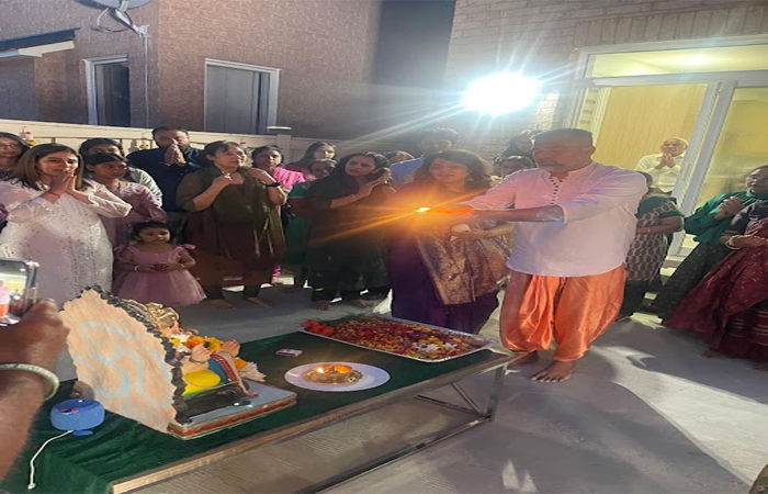 ગણેશ મંડપમાં બોલાતું 'ઈસ્ટ ઓર વેસ્ટ ગણપતિ ઈઝ બેસ્ટ'નું સૂત્ર સાર્થક થયું  : ઓસ્ટ્રેલિયા, ન્યુઝીલેન્ડ, કેનેડા સહિત અનેક દેશોમાં ગણેશોત્સવ ઉજવતા ભારતીયો 2 - image