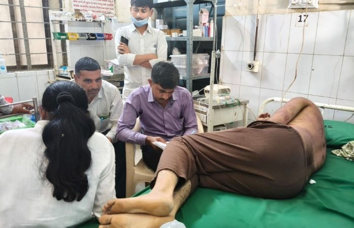 વાવ-થરાદ: મૈત્રી કરારથી સાથે રહેતા પ્રેમીનું યુવતીના પરિવારે અપહરણ કરી તાલિબાની સજા આપી, 24 સામે ફરિયાદ 1 - image