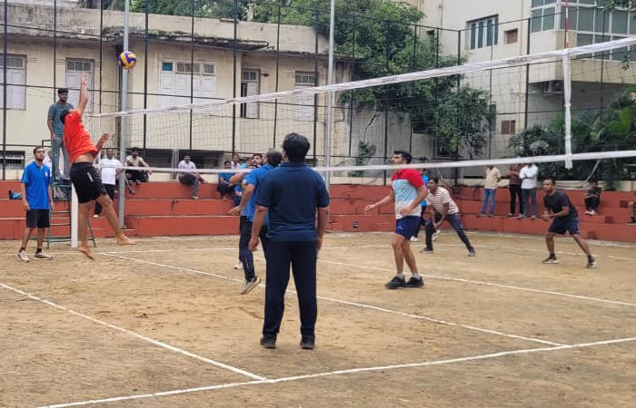 વડોદરા રેલ્વે  ડિવિઝન સ્પોર્ટ્સ એસોસિએશન દ્વારા વૉલીબોલ લીગનું આયોજન 2 - image