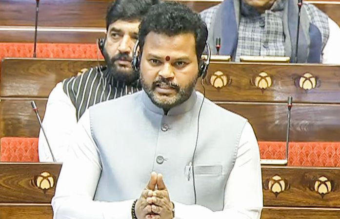 ઇન્ડિગો સામે કાર્યવાહી કરીશું, ભારતમાં નવી એરલાઇન્સ આવશે: લોકસભામાં સરકારની જાહેરાત 1 - image