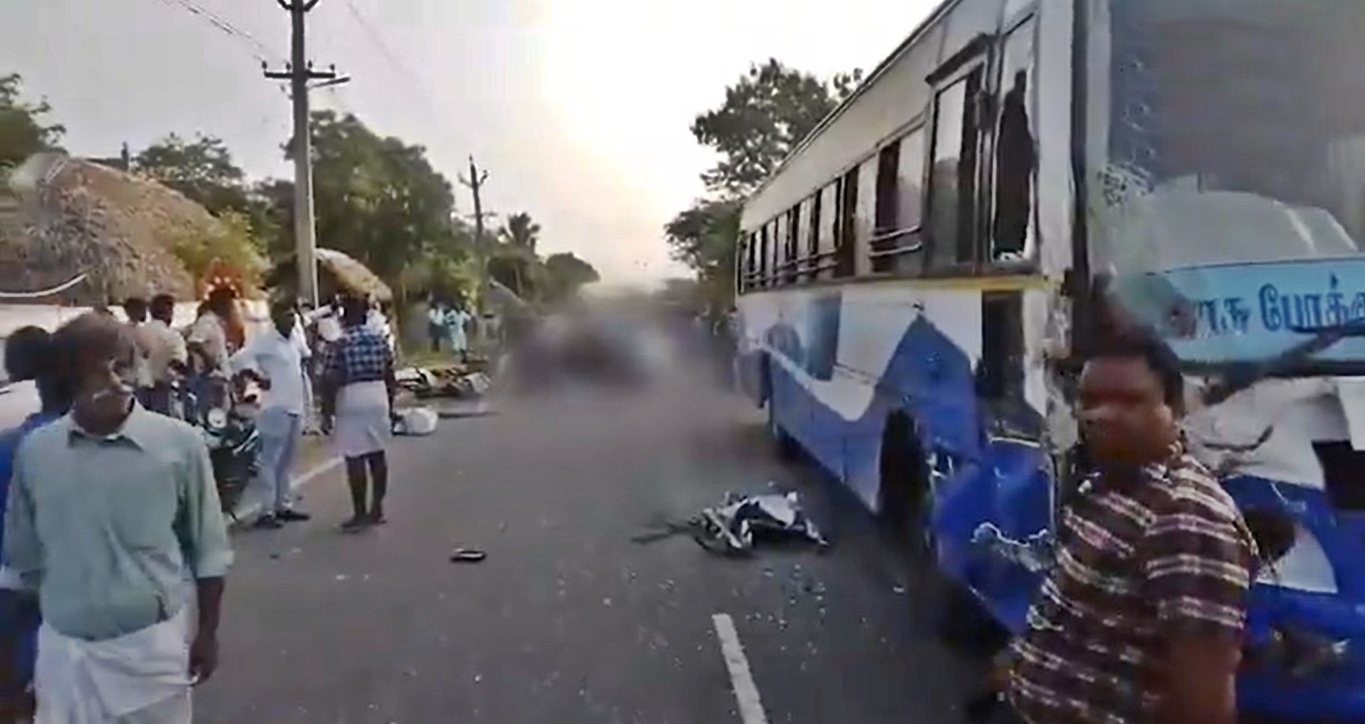 Four killed in head-on collision with bus in TN's Tiruvarur