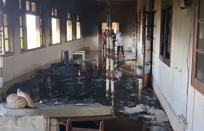 મોરબીમાં રાજવી પરિવારના ન્યૂ પેલેસમાં ભીષણ આગ, ફાયર વિભાગે કર્યું મહિલાનું દિલધડક રેસ્ક્યૂ 2 - image