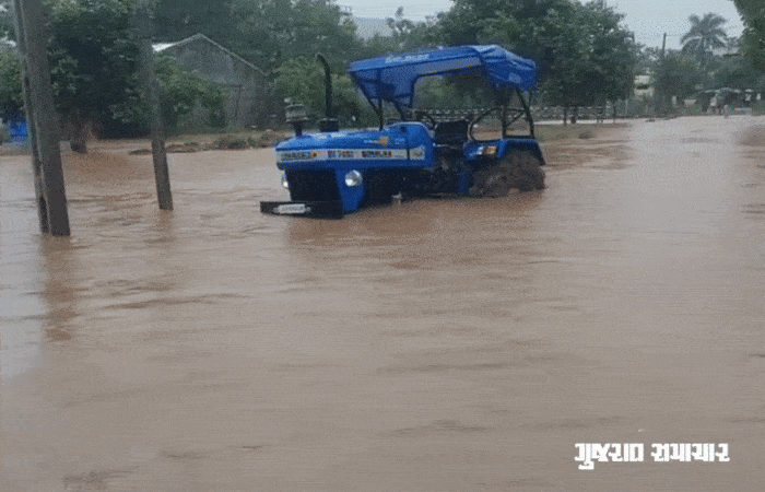 Schools colleges shut down in Navsari due to flood like situation after heavy rains