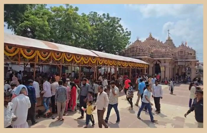 VIDEO: ગણેશપુરાનું ચમત્કારિક મંદિર: સ્વયંભૂ પ્રગટેલા બાપ્પા બળદગાડામાં બેઠા ને ગાડું બળદ વિના ચાલવા લાગ્યું 3 - image