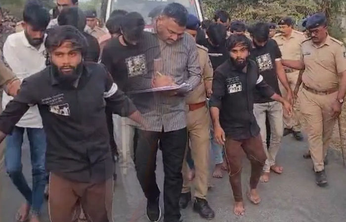 બગદાણા કેસ: PIને તાત્કાલિક અસરથી રજા પર ઉતારી દેવાયા, 8 આરોપીનું પોલીસે કરાવ્યું રિકન્ટ્રક્શન 2 - image