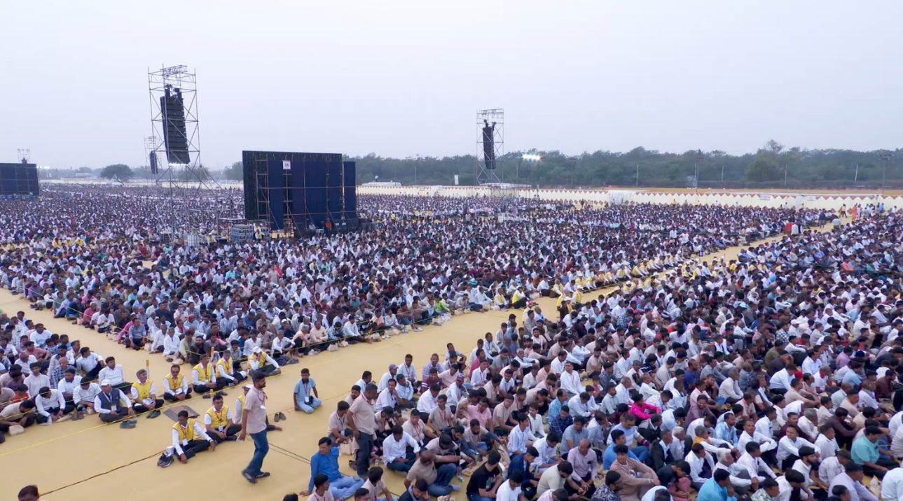 વડોદરા: મહંત સ્વામી મહારાજનો 92મો જન્મજયંતી મહોત્સવ રંગેચંગે ઉજવાયો, બે ગિનિસ વર્લ્ડ રેકોર્ડસ નોંધાયા 3 - image