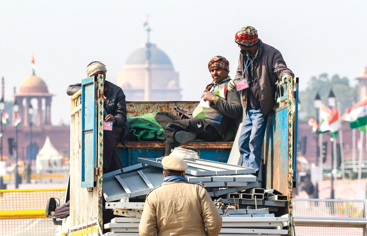 AI ચશ્મા, એન્ટિ ડ્રોન અને સ્નાઈપર કવર... 26 જાન્યુઆરીએ દિલ્હીમાં જડબેસલાક સુરક્ષા વ્યવસ્થા 3 - image