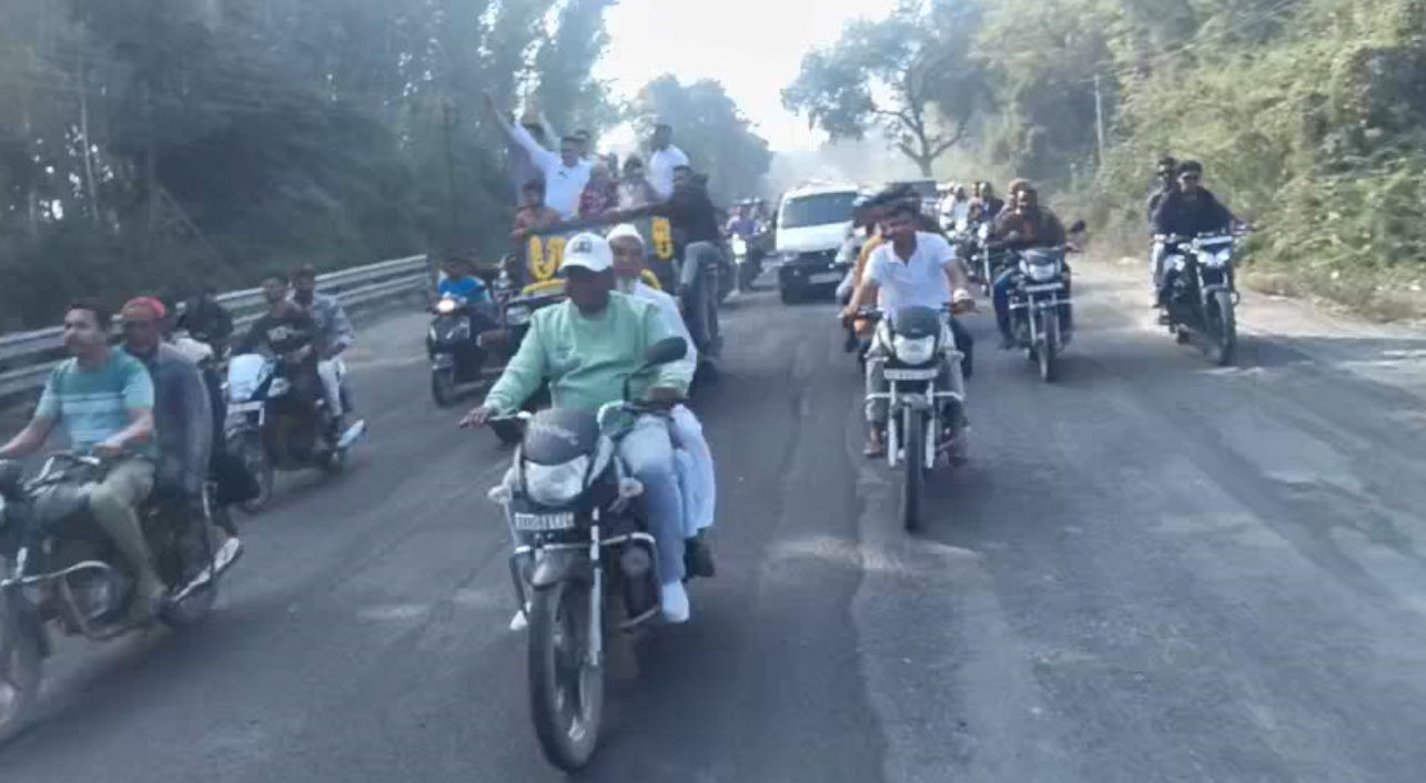 પંચમહાલ: શહેરા પાલિકાના અપક્ષ સભ્ય અજીત શેખ 1000 મુસ્લિમ કાર્યકરો સાથે ભાજપમાં જોડાયા 3 - image