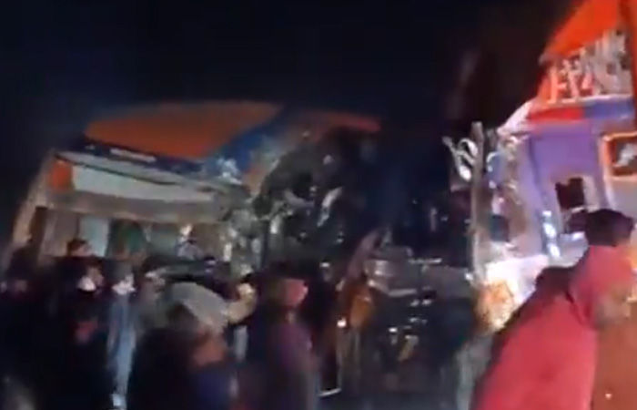 વૈષ્ણોદેવીથી પરત ફરી રહેલા ગુજરાતી યાત્રાળુઓને રાજસ્થાનમાં નડ્યો અકસ્માત, 3 લોકોના મોત, અનેક ઈજાગ્રસ્ત 1 - image