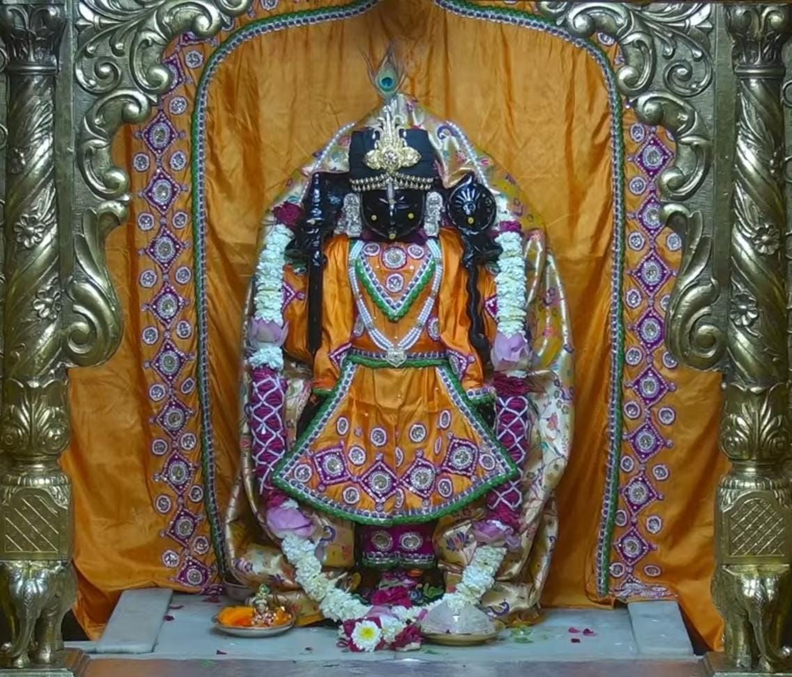 ગુજરાતમાં શ્રી કૃષ્ણ જંમાતોવની એક ભવ્ય ઉજવણી, દ્વારકા-ડાકોર અને શામલાજી મંદિરોમાં ભક્તોનો સમુદ્ર | દ્વારકા ડાકોર અને શામલાજી મંદિરમાં જનમાષ્ટમી ઉજવણી