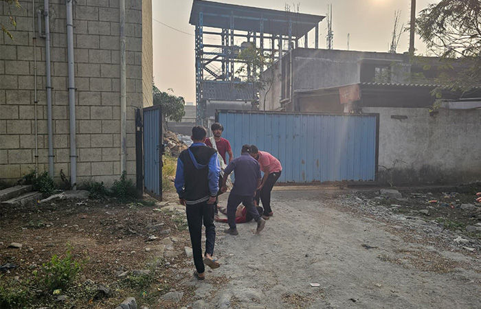 ઉમરગામના સરીગામમાં કેમિકલ ફેક્ટરીમાં ગેસ લીકેજથી વિસ્તારમાં અફરાતફરી, 3 બેભાન 2 - image