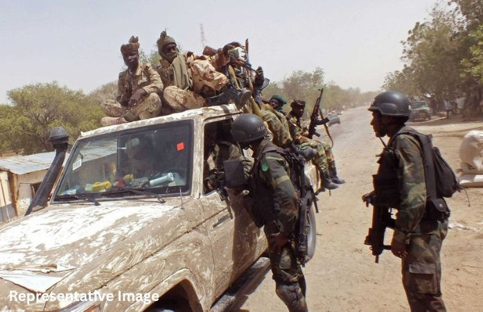 નાઈજીરિયામાં લોહીની નદીઓ વહી! અંધાધૂંધ ગોળીબારમાં 30ના મોત, અનેકના ગળા કાપ્યા, ઘરોમાં આગચંપી 1 - image