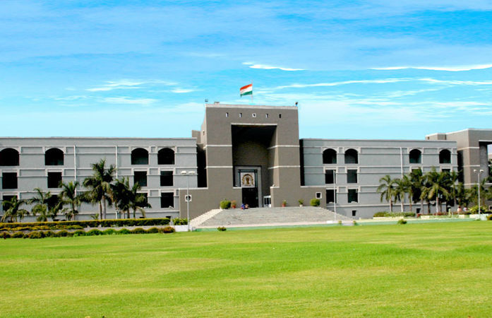 ગુજરાતની તમામ જિલ્લા અદાલતમાં A4 સાઈઝનો પેપર ફરજિયાત, ફૉન્ટ અને માર્જિનનો પણ નિયમો બદલાયો 1 - image