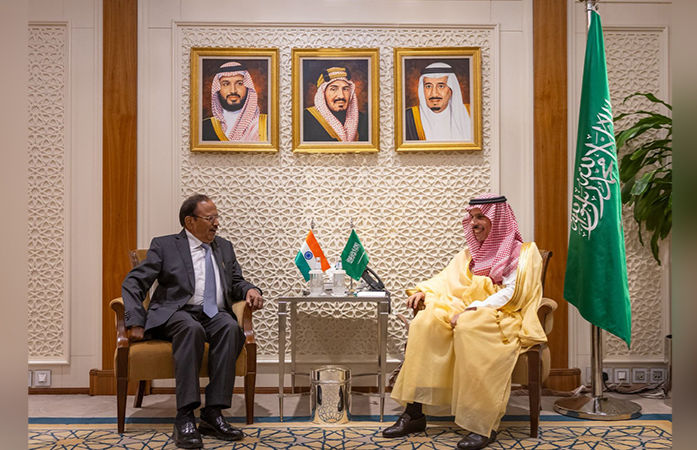 જે દેશમાં પાકિસ્તાની ફાઈટર જેટ તહેનાત છે ત્યાં પહોંચ્યા અજિત ડોભાલ.