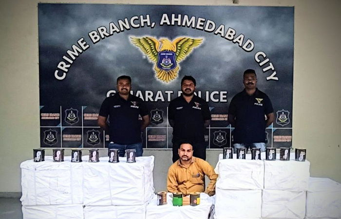 ઉત્તરાયણ પહેલાં અમદાવાદમાંથી પ્રતિબંધિત ચાઇનીઝ દોરી જથ્થો ઝડપાયો, લાખોનો મુદ્દામાલ પોલીસે જપ્ત કર્યો 1 - image