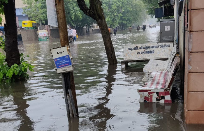 રાજ્યના 221 તાલુકામાં મેઘરાજા મન મૂકીને વરસ્યા, આગામી 48 કલાક ભારે વરસાદની આગાહી 3 - image