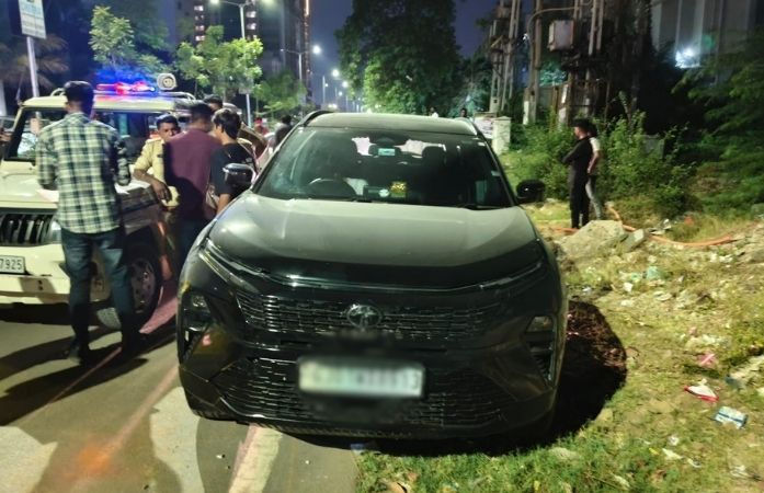 અમદાવાદ: સોલા વિસ્તારમાં કારની અંદર 45 વર્ષીય શખસનું મોત, ડ્રાઈવિંગ સીટ પર જ પ્રાણ પંખેરુ ઉડી ગયું 1 - image