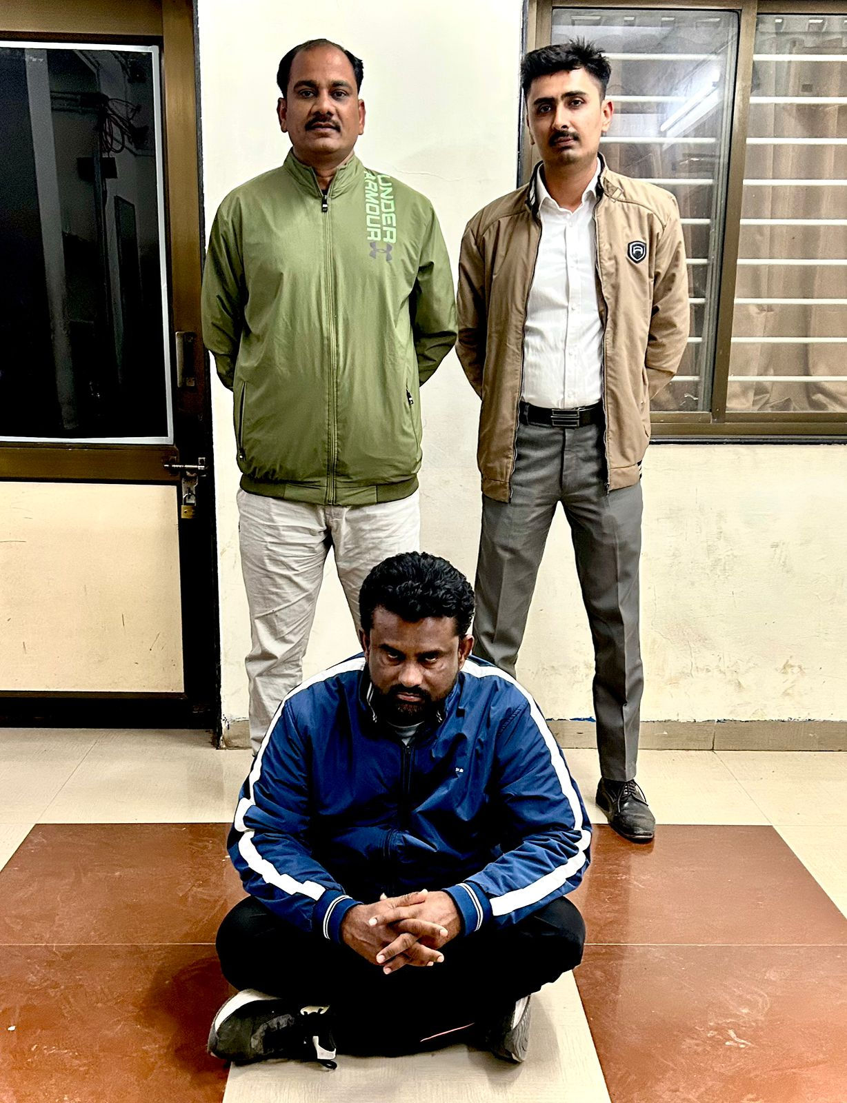 અમરેલીમાં નકલી બીડી-તમાકુનું મિની કારખાનું ઝડપાયું, 4 લાખથી વધુના મુદ્દામાલ સાથે એકની ધરપકડ 2 - image