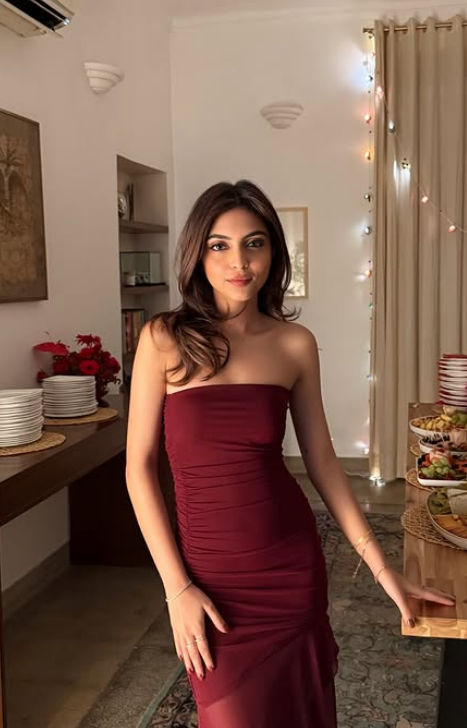 પ્રિયંકા ગાંધીના પુત્ર રેહાને ગર્લફ્રેન્ડ અવિવા સાથે કરી સગાઈ, જાણો કોણ છે વાડ્રા પરિવારની દુલ્હન 3 - image