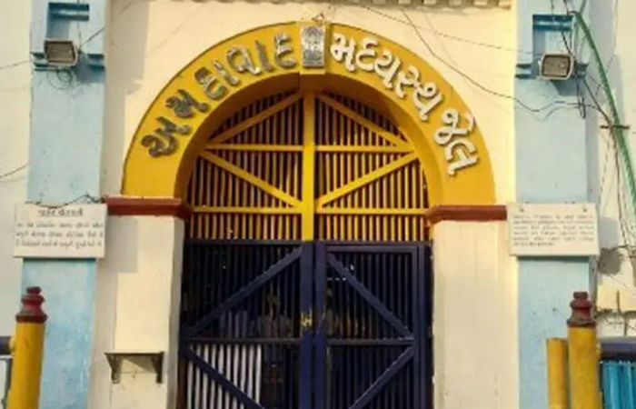 Mobile phone, tobacco seized inside Sabarmati Central Jail, inmate booked under Prison Act