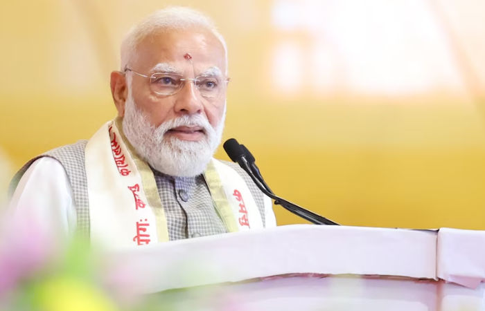 બેંગલુરુમાં PM મોદીના કાર્યક્રમ સ્થળથી 3 કિ.મી. દૂર વિસ્ફોટકો મળતા હડકંપ! એક શંકાસ્પદની અટકાયત 1 - image