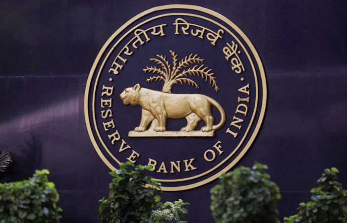 ફ્રોડ થતાં રોકવા RBIનો મોટો નિર્ણય, બેન્કોને કહ્યું - ગ્રાહકોને કૉલ કરવા ફક્ત આ નંબરનો ઉપયોગ કરો 1 - image