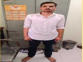 યાત્રી કાર્ડ કઢાવવાના નામે ઠગાઇ કરતી ગેંગના બે સાગરિતો અંતે ઝડપાયા 3 - image