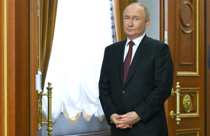 પુતિન બર્થડે સ્પેશિયલ | કચરો સાફ કરવાનું કામ કરતી માતાનો દીકરો કેવી રીતે બન્યો દુનિયાનો સૌથી શક્તિશાળી નેતા 1 - image