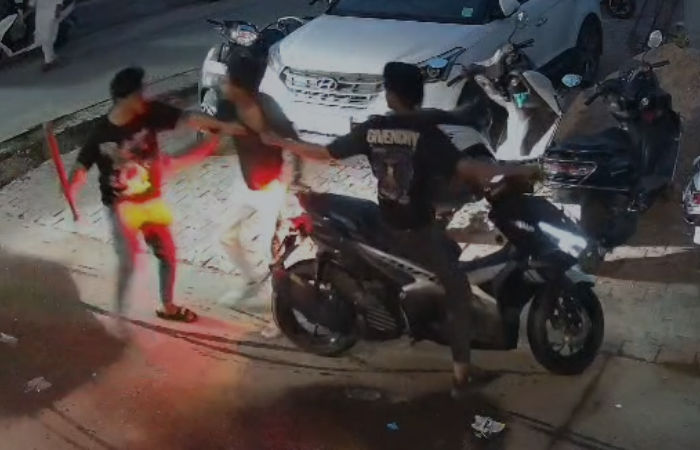 Youth beaten, abducted from Aman Chowk in Bapunagar, 4 held