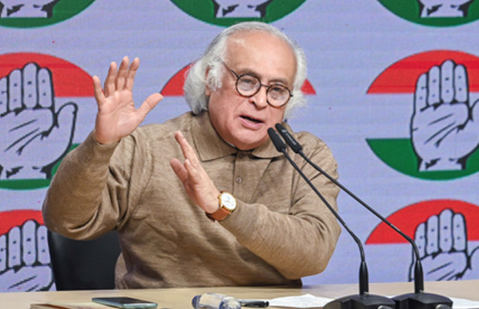 રાજ્યસભામાં મલ્લિકાર્જુન ખડગે-જયરામ રમેશ એકબીજાનો વિરોધ કરવા લાગતાં જોવા જેવી થઇ! 1 - image