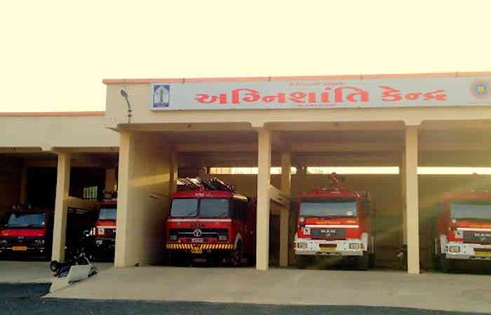 વડોદરા ફાયર બ્રિગેડ અને તાત્કાલિક સેવા અંગે 10 હેવી લાઇસન્સ ડ્રાઇવર-સ્કિલ્ડ મેન પાવરનું ચુકવણું તંત્ર દ્વારા કરાશે 1 - image