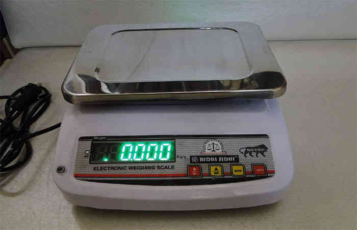 નિયત સમયમાં વજન-માપ સાધનો મુદ્રાંકન નહીં કરાવનાર 11 વેપારી દંડાયા 1 - image