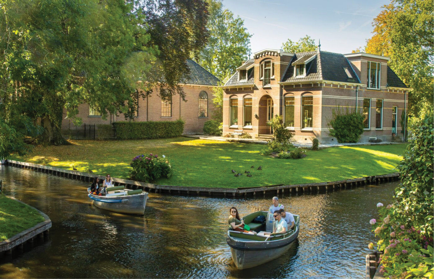 યુરોપના સાયલન્ટ વિલેજ ‘ગિથૂર્ન’ની ખામોશ દુનિયા, આધુનિકતાની દોડ વચ્ચે જળવાયેલી કુદરત 4 - image