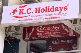 કે.સી હોલીડેઝના કિરણ ચૌહાણે અન્ય શહેરોમાં પેકેજના નામે કરોડો ખંખેર્યા 2 - image