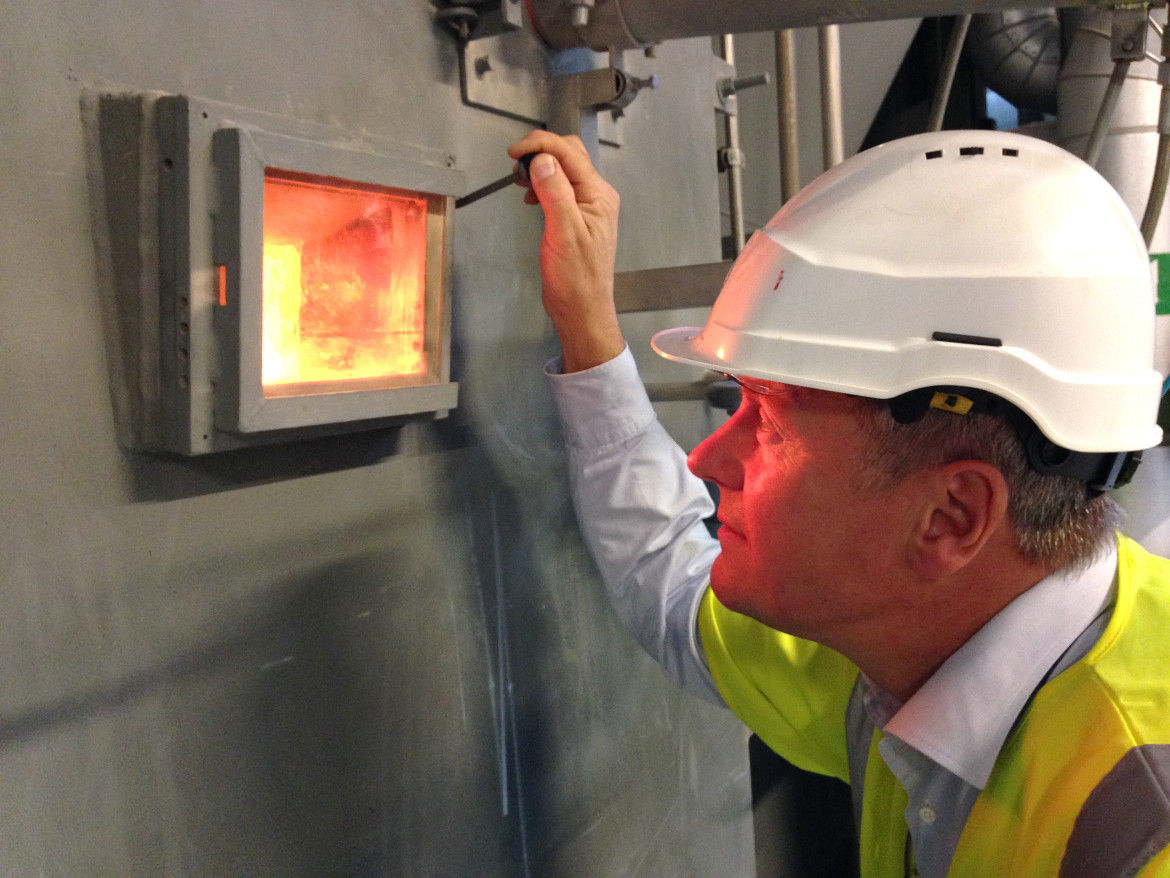 સોલિડ વેસ્ટ મેનેજમેન્ટ તો કોઇ આ દેશ પાસેથી શીખે, કચરાની પણ કરે છે આયાત 4 - image