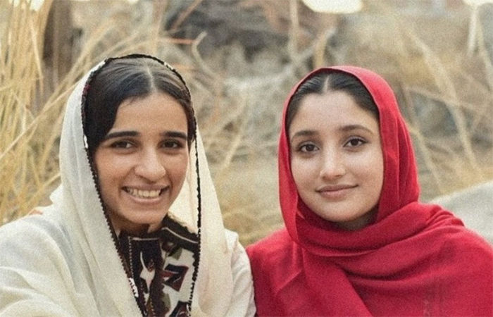 પાક. સૈનિકો પર હુમલા કરનાર BLAના સભ્ય, બે ફીદાયીન યુવતીઓના BLAએ ફોટા વાયરલ કર્યા 1 - image