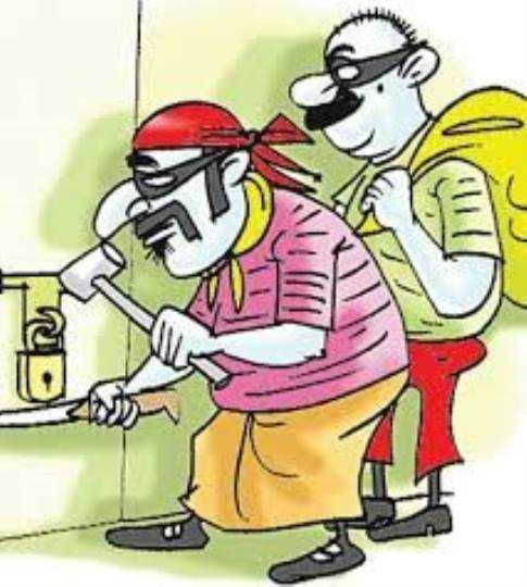 કાલુપુરમાં તિજોરીનું લોક બદલાનું કહી રૃા.૩.૫૭ લાખ લઇ જતા રહ્યા 1 - image