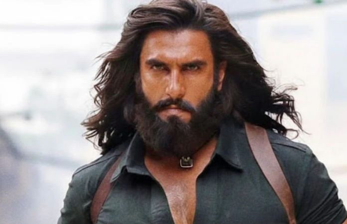 રણવીર સિંહની 'ધુરંધર 2' ફિલ્મે 10 દિવસમાં 10 મોટા રેકોર્ડ તોડ્યા, બોક્સ ઓફિસ પર ધૂમ મચાવી 1 - image