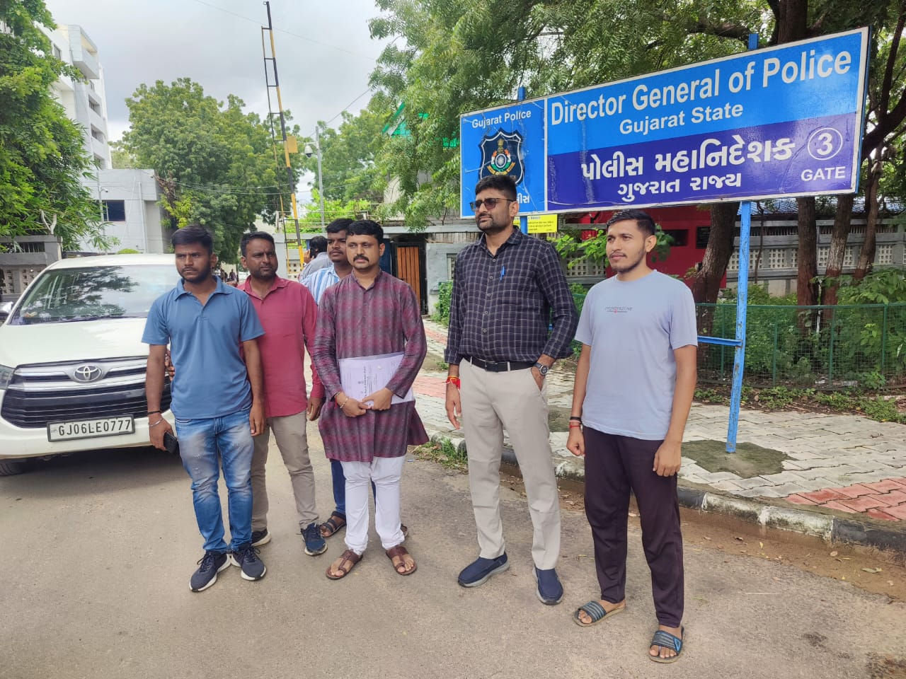 LRDની પરીક્ષામાં પુછાયેલા વ્યાકરણના પ્રશ્નથી પરીક્ષાર્થીઓ ચિંતિત 2 - image