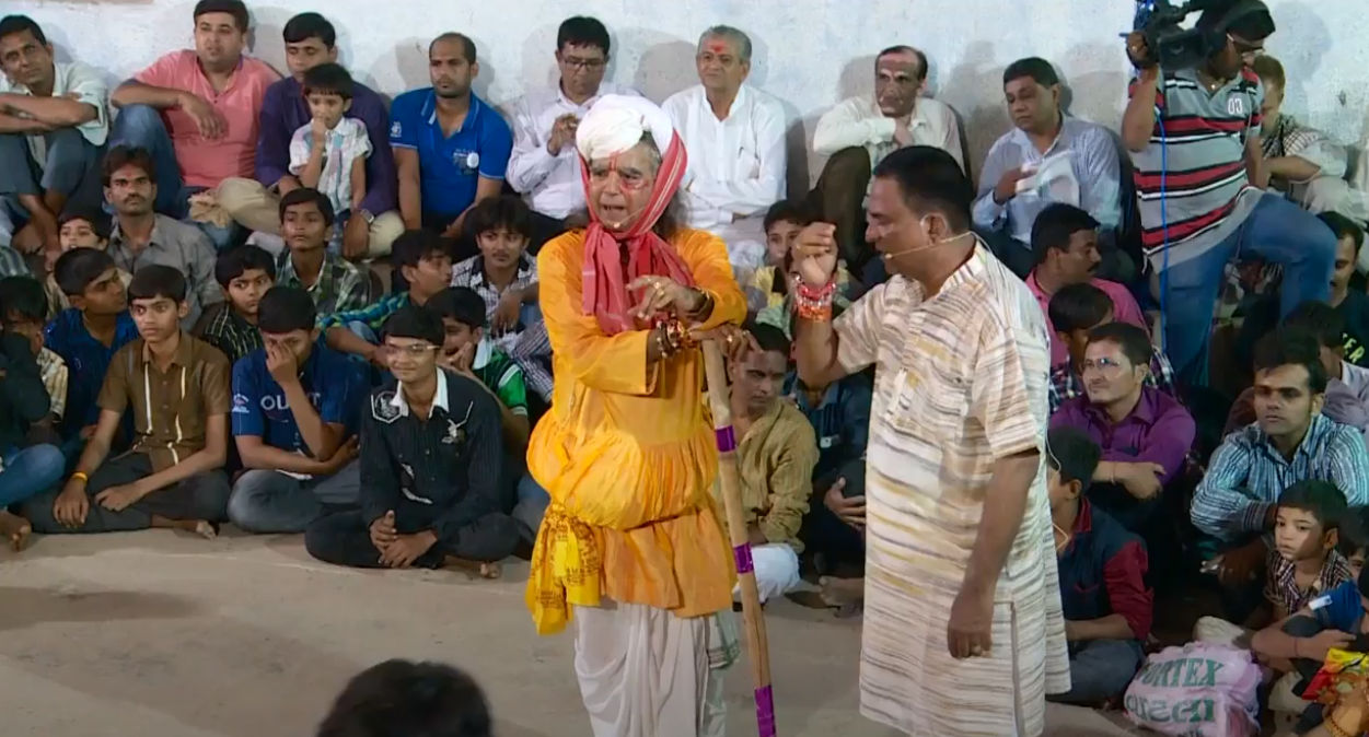 નવરાત્રિમાં જાતર ભવાઈ દ્વારા આદ્યશક્તિની ભકિત, ઝાલાવાડના લીલાપુરે જાળવી રાખી 125 વર્ષ જૂની આધ્યાત્મિક પરંપરા 10 - image