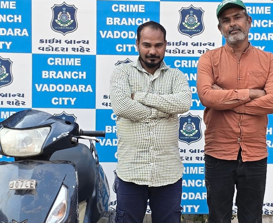 પાર્ટી પ્લોટની બહાર સ્કૂટરની ડિકિમાંથી સોનાની ચેન ચોરનાર કાસમઆલા ગેંગના બે સાગરીત પકડાયા 1 - image